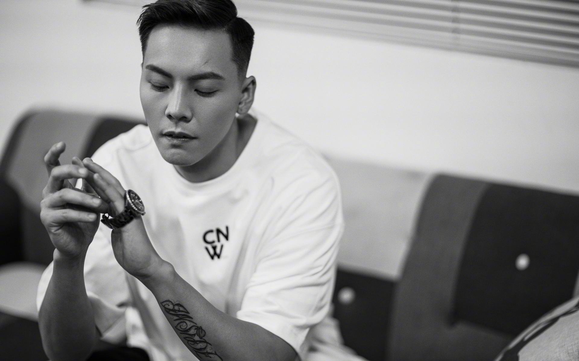 爱游戏平台-史上最炸“盖帽”“绝杀”对决：谁的表现最令人难忘？，nba盖帽绝杀