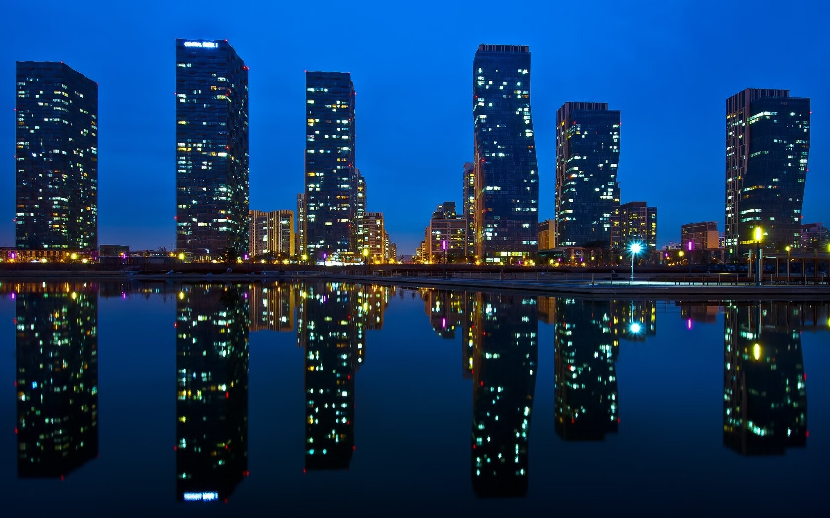 英超快节奏攻防：战术变换中不断带来惊喜，英超 节奏快